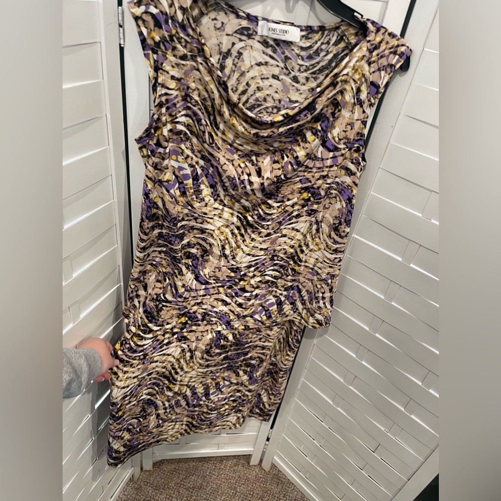 Jones Studio Separates Printed Multi-Colored Skirt & Top Set - Picture 7 of 7